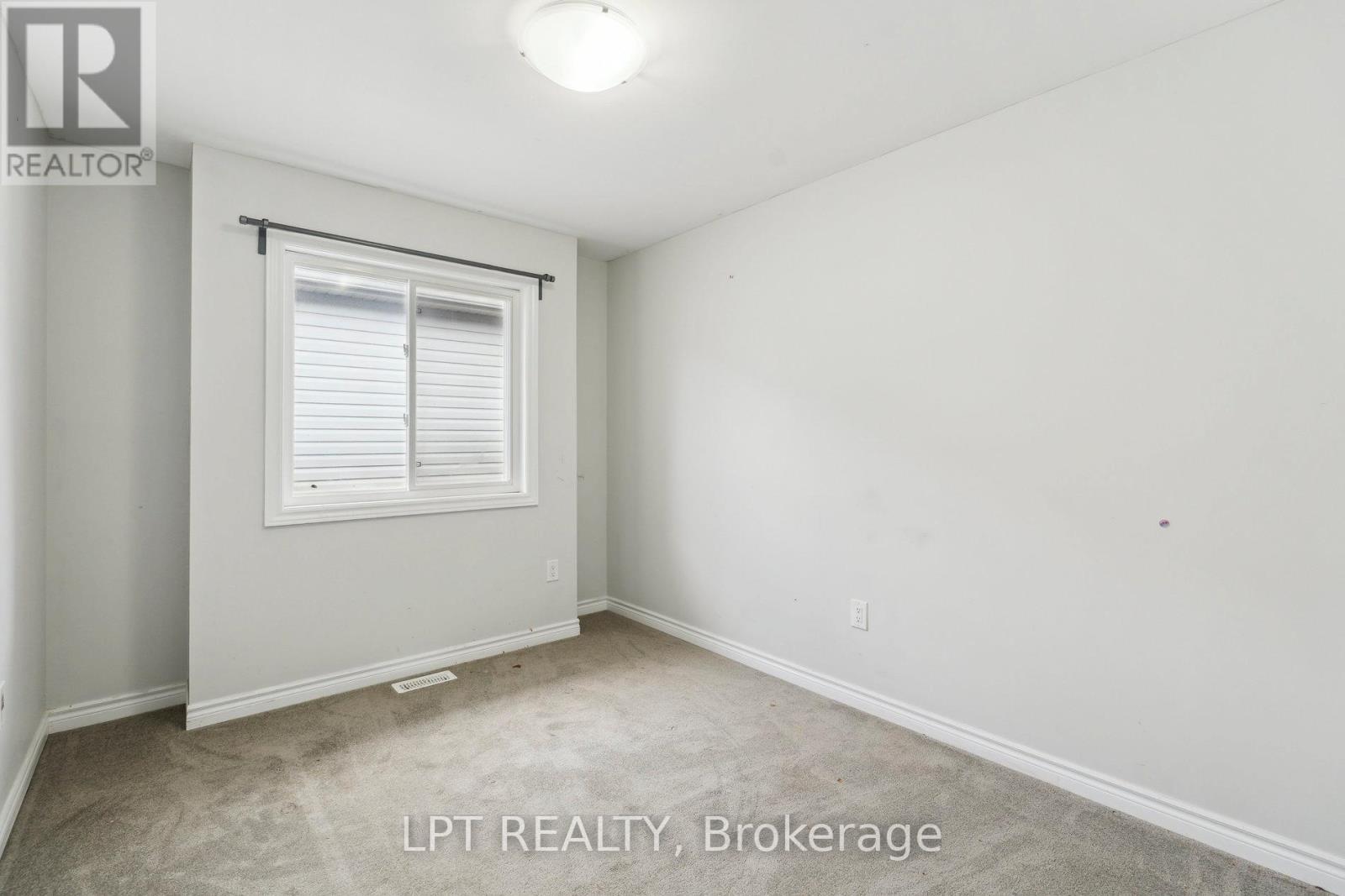 217 LOUISE STREET - 20