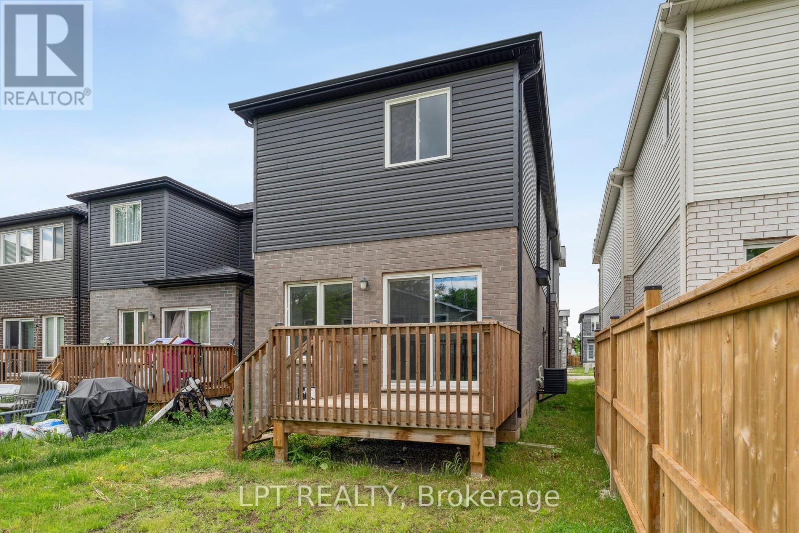 217 LOUISE STREET - 33