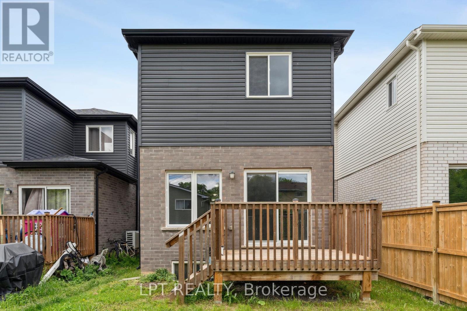 217 LOUISE STREET - 34