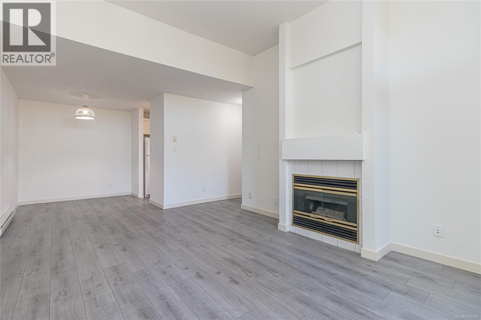 205 273 Moilliet St S, Parksville