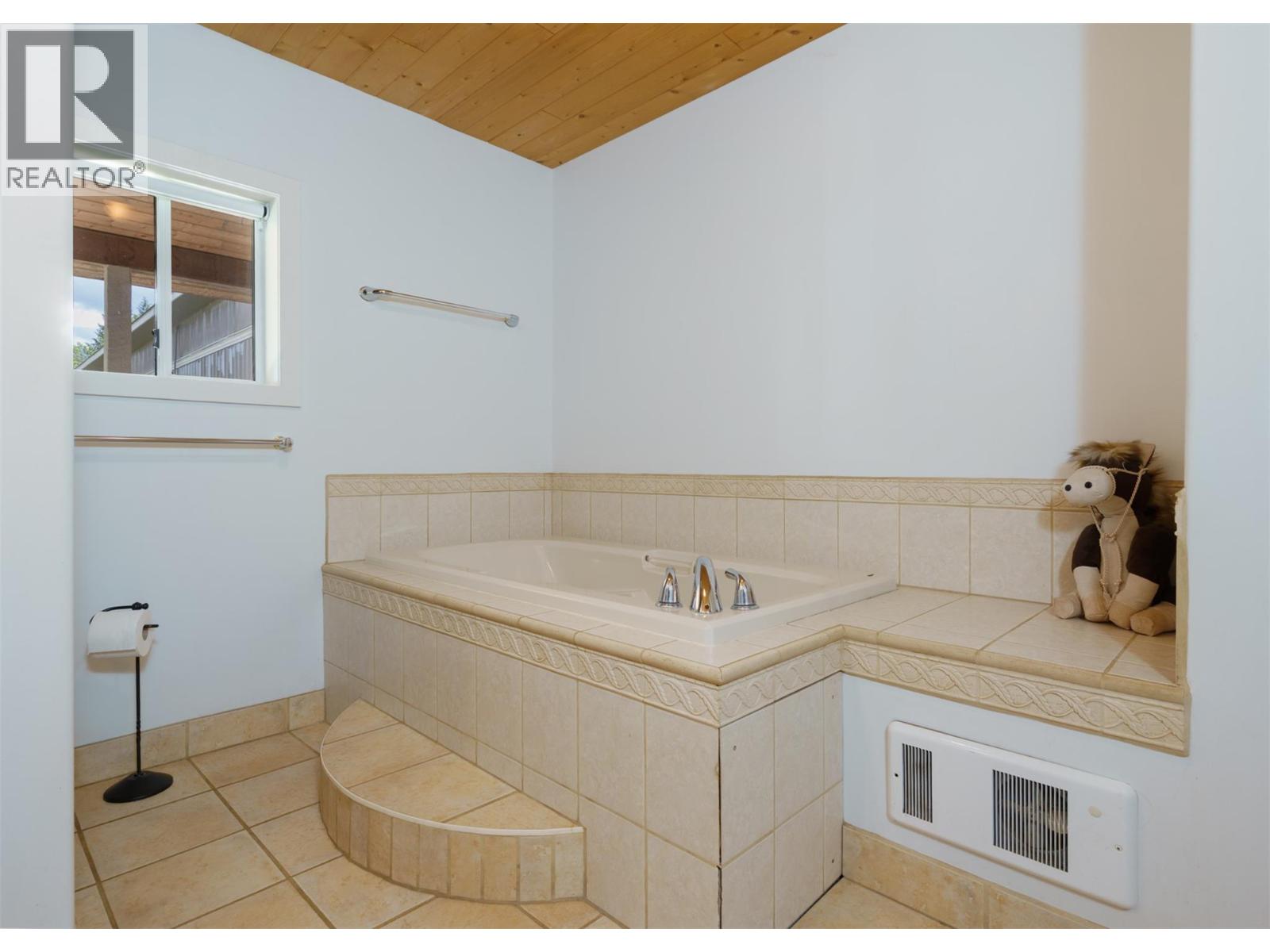 4452 Sleepy Hollow Road, Armstrong