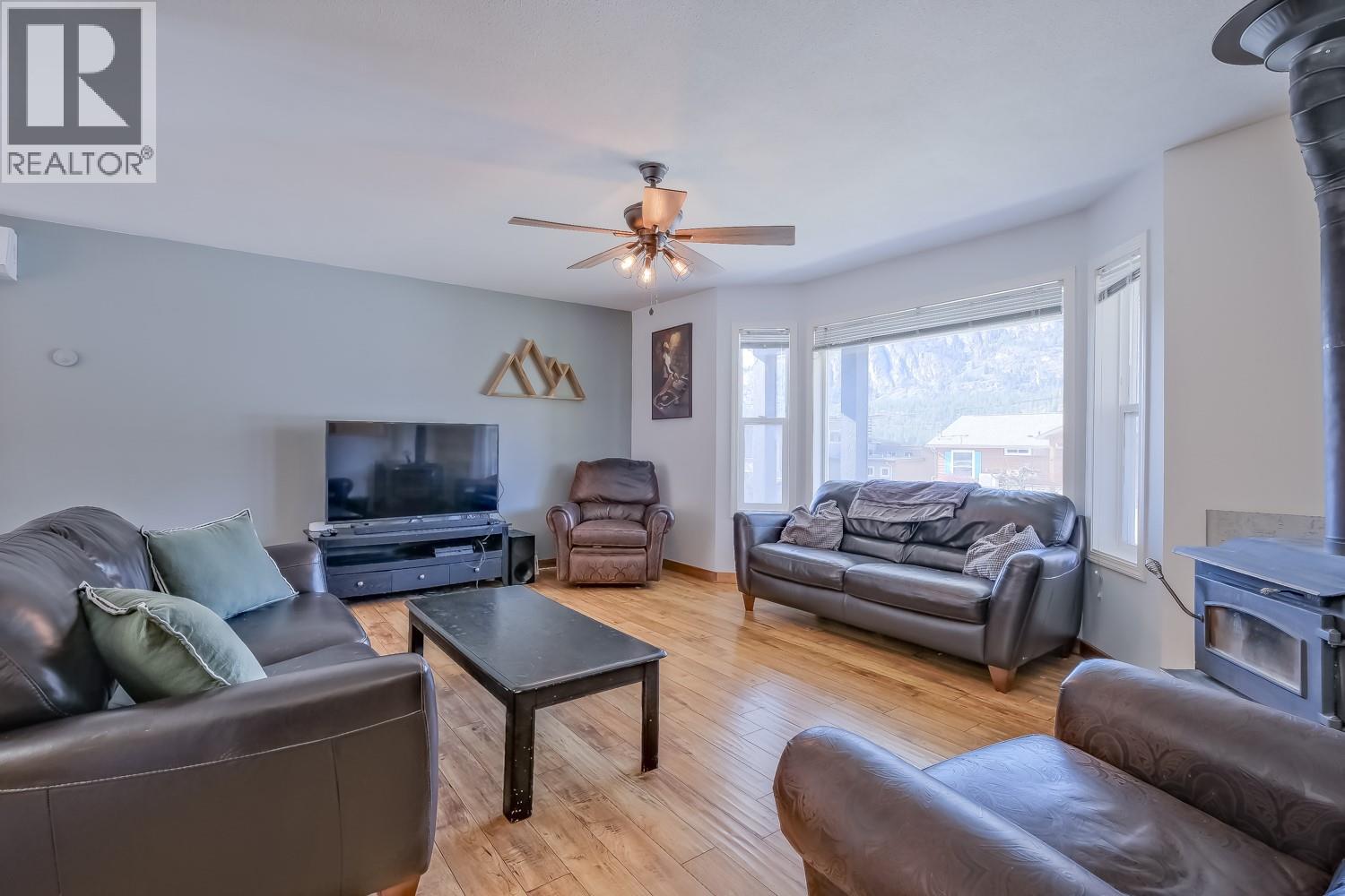  3157 VASEUX LAKE Crescent, Okanagan Falls