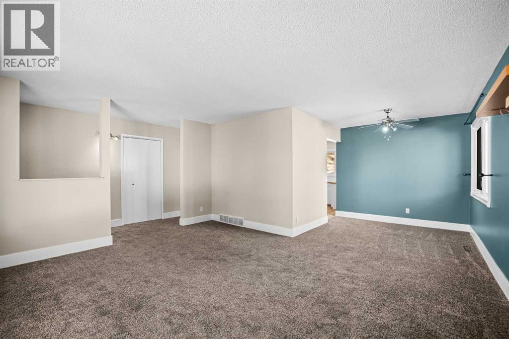 Single Family House Bungalow for Sale in  Hunterston Place NW Huntington Hills Calgary 