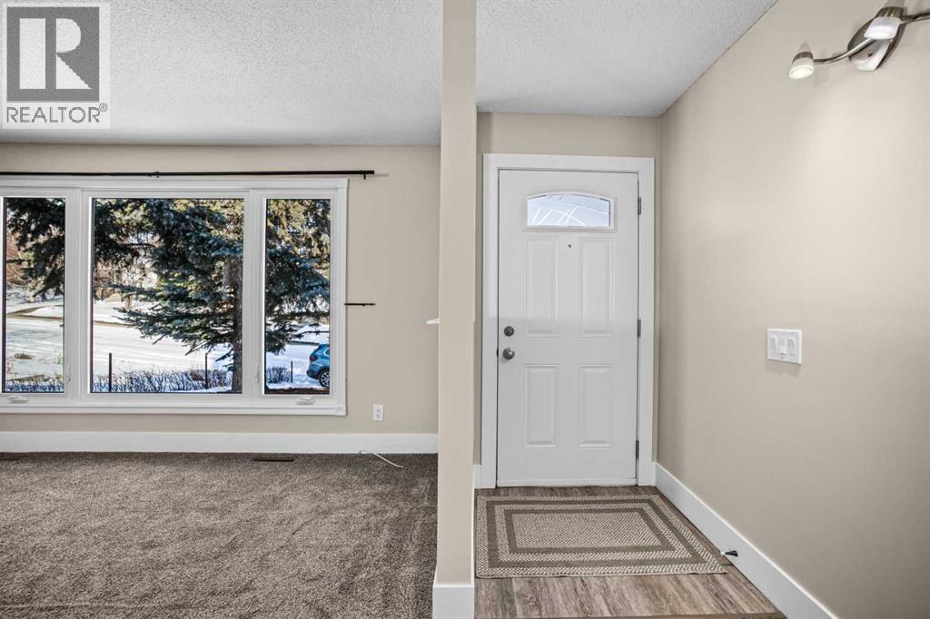 Single Family House Bungalow for Sale in  Hunterston Place NW Huntington Hills Calgary 