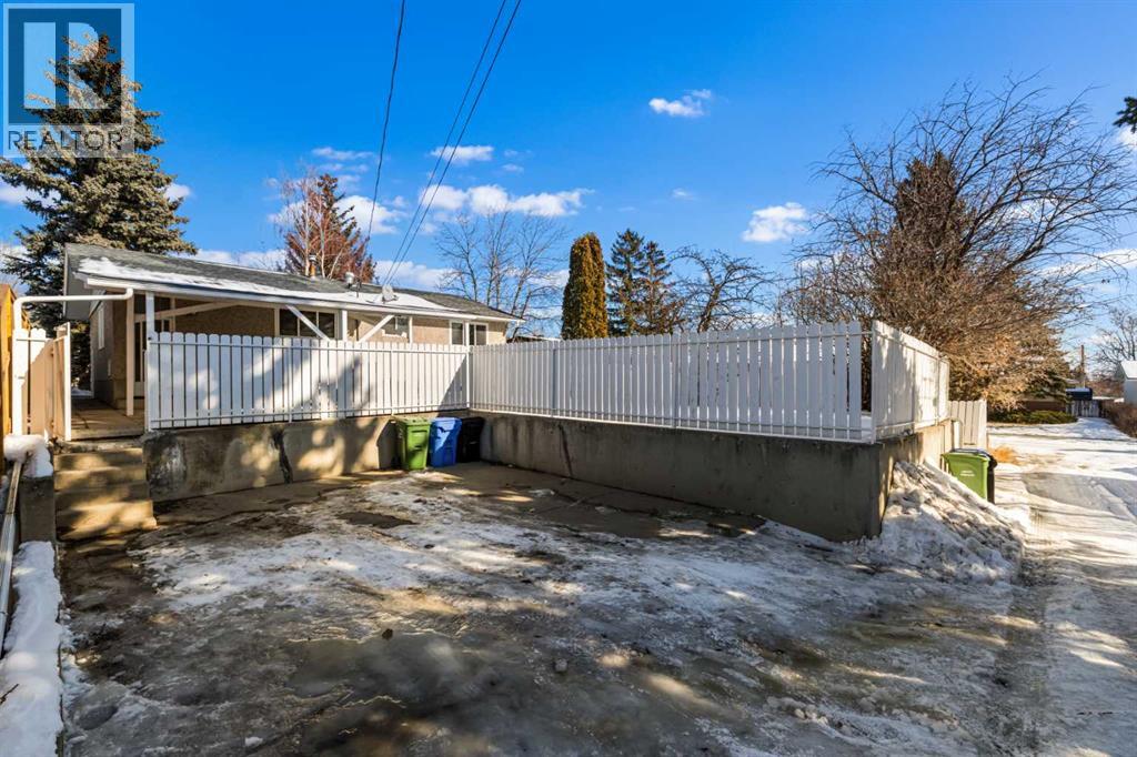 Single Family House Bungalow for Sale in  Hunterston Place NW Huntington Hills Calgary 