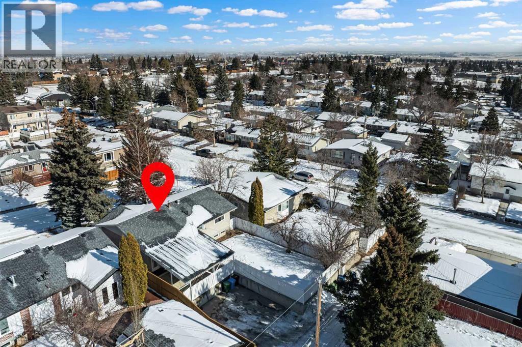 Single Family House Bungalow for Sale in  Hunterston Place NW Huntington Hills Calgary 