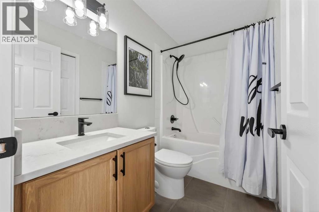 Single Family House for Sale in  Evermeadow Road SW Evergreen Calgary 