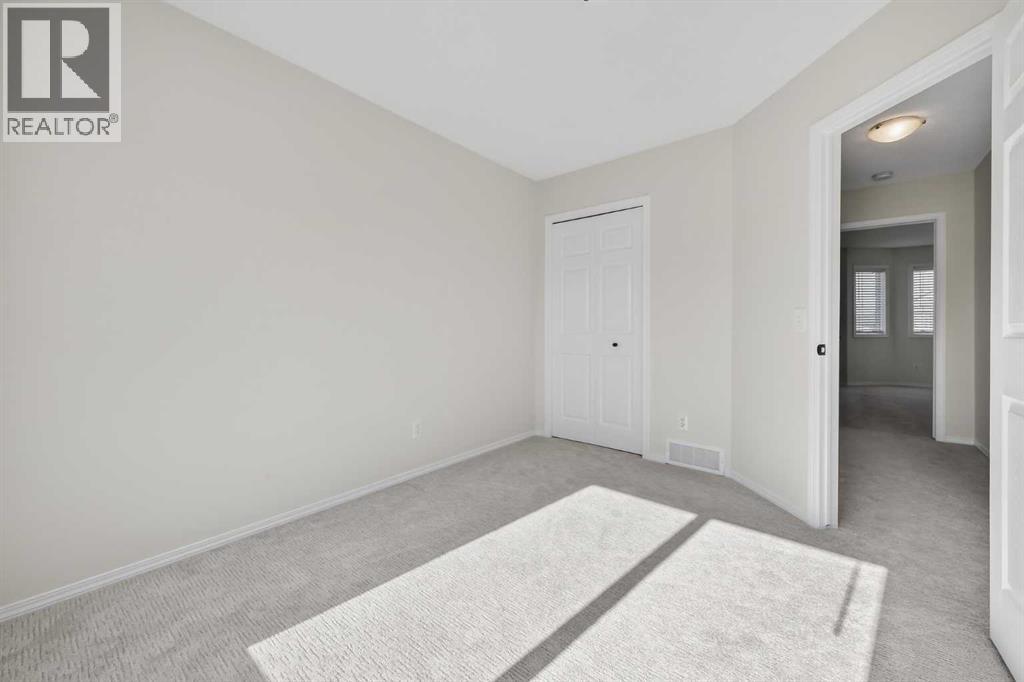 Single Family House for Sale in  Evermeadow Road SW Evergreen Calgary 