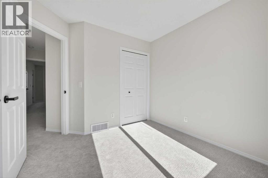 Single Family House for Sale in  Evermeadow Road SW Evergreen Calgary 