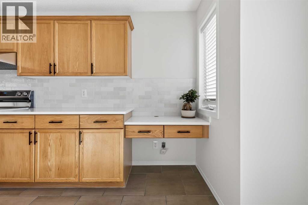 Single Family House for Sale in  Evermeadow Road SW Evergreen Calgary 