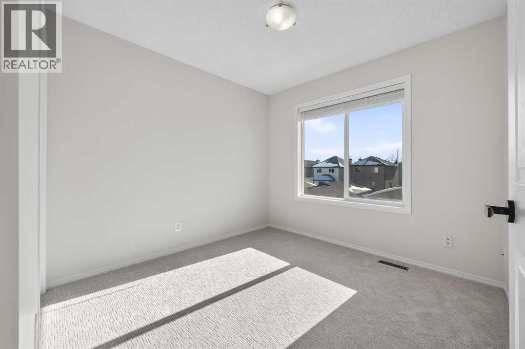 Single Family House for Sale in  Evermeadow Road SW Evergreen Calgary 