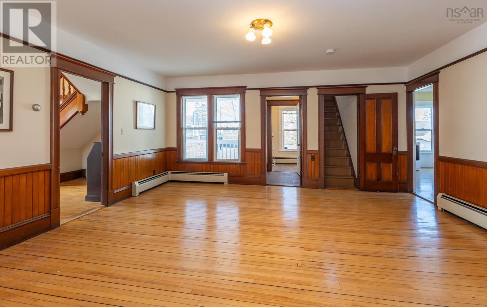 Property 18 of 38 of 1833 Highway 1