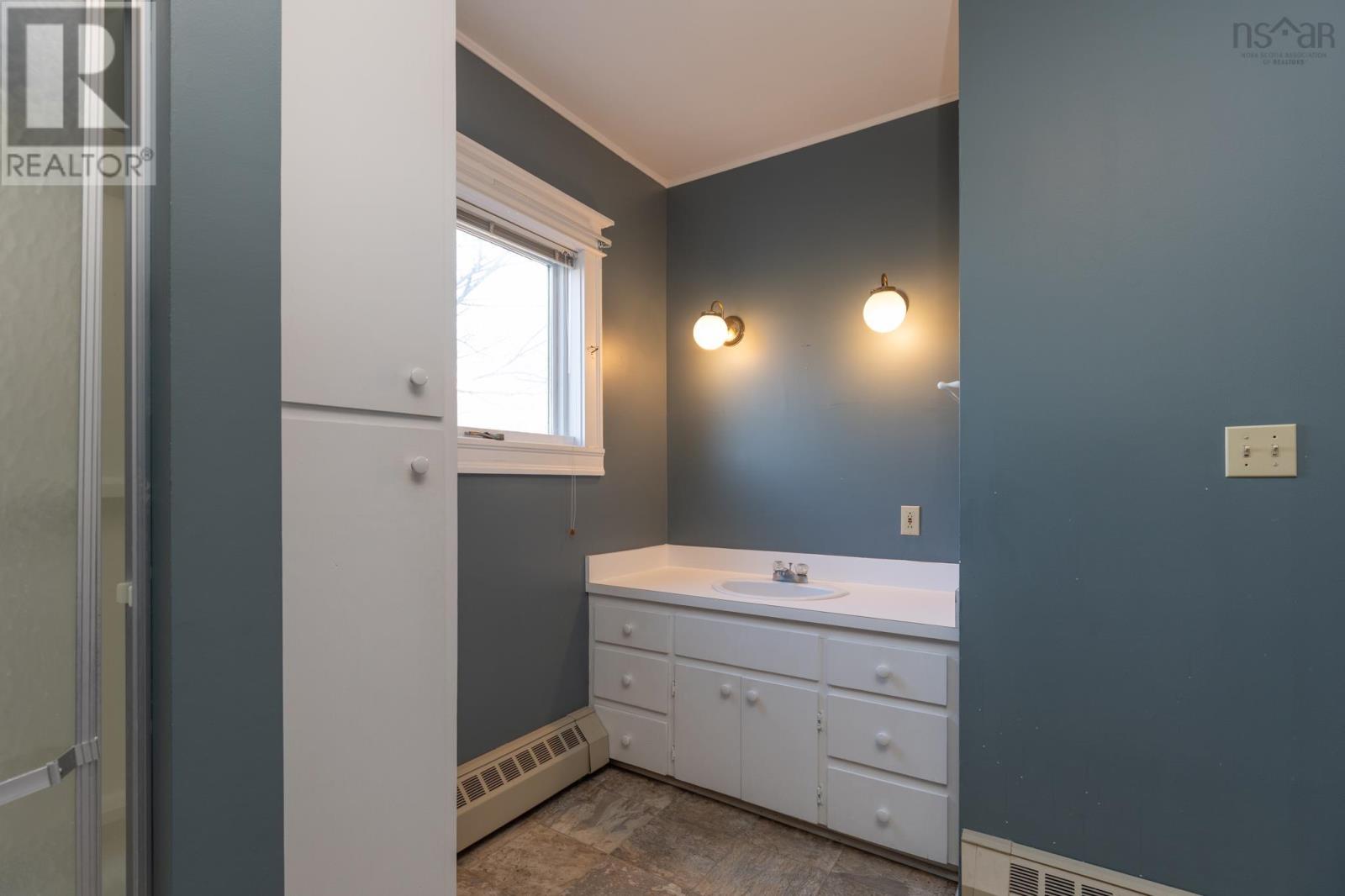 Property 21 of 38 of 1833 Highway 1