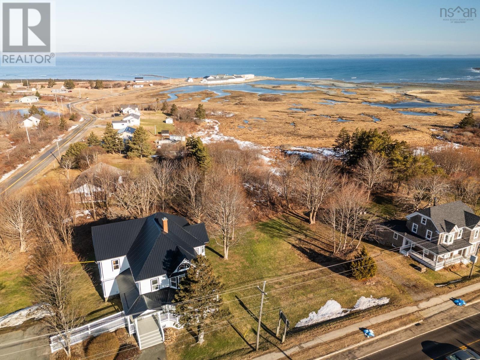 Property 9 of 38 of 1833 Highway 1