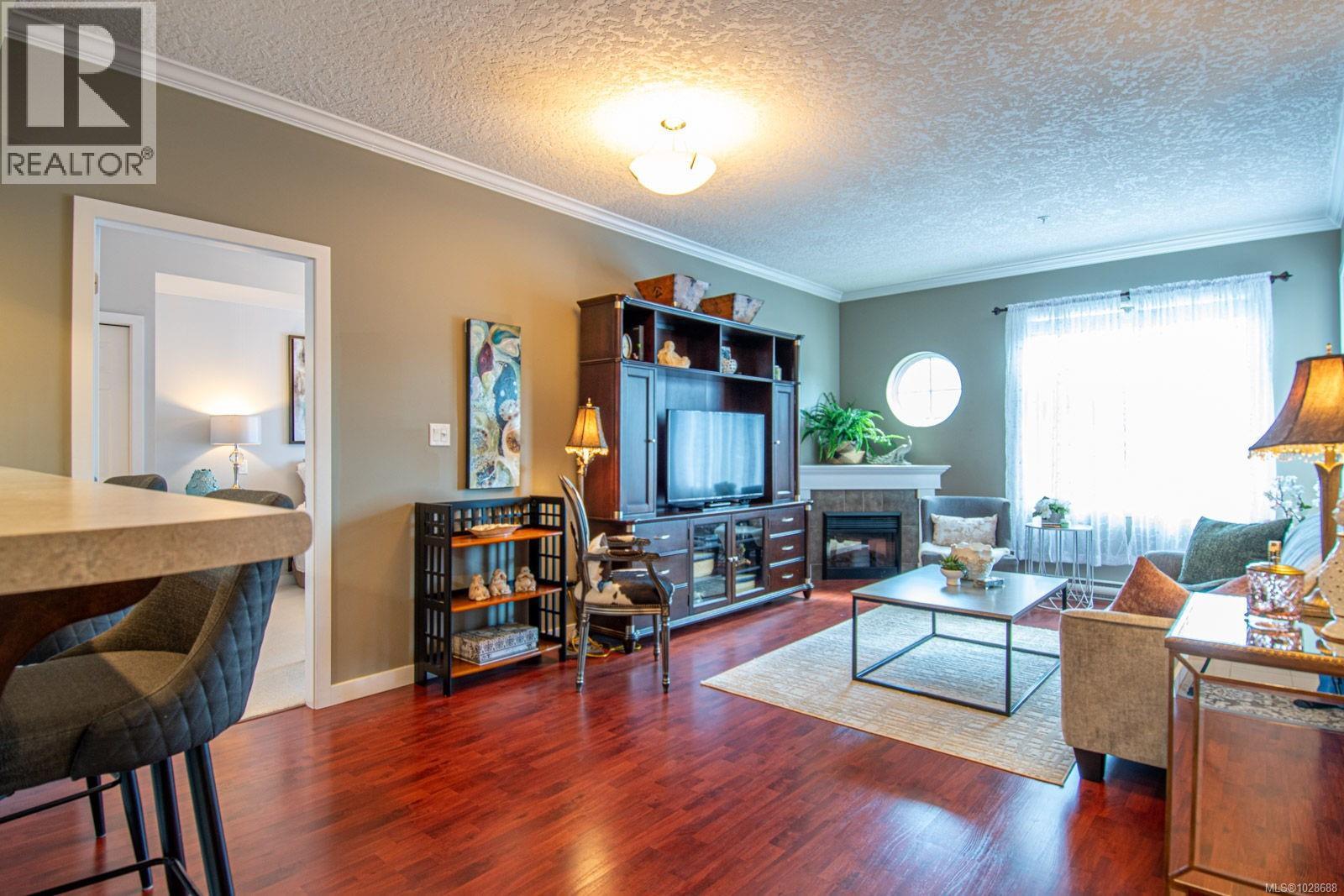 209 7088 West Saanich Road, Central Saanich