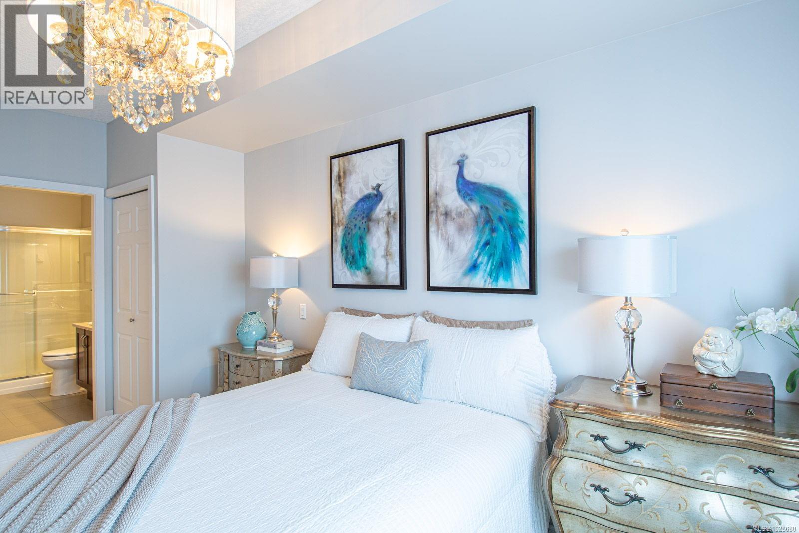 209 7088 West Saanich Road, Central Saanich