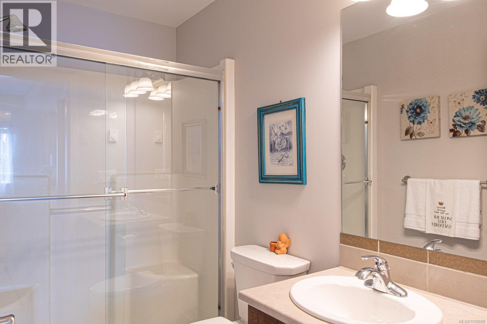 209 7088 West Saanich Road, Central Saanich