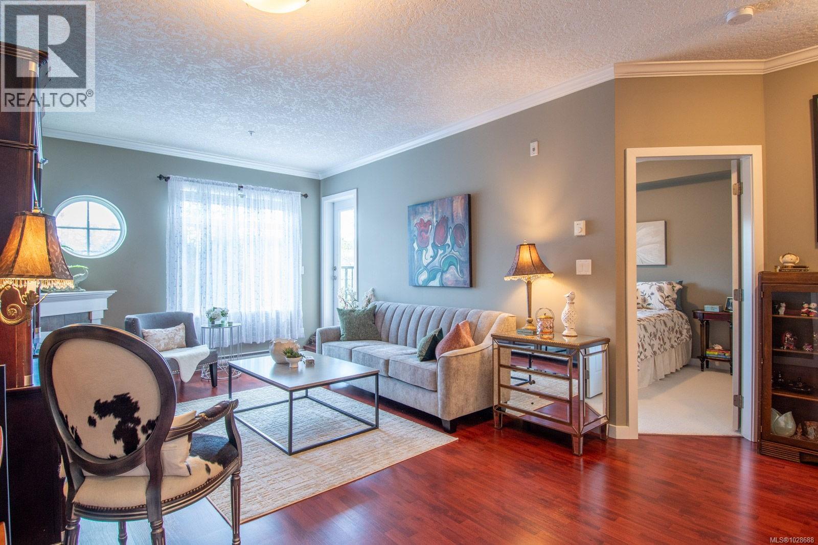 209 7088 West Saanich Road, Central Saanich