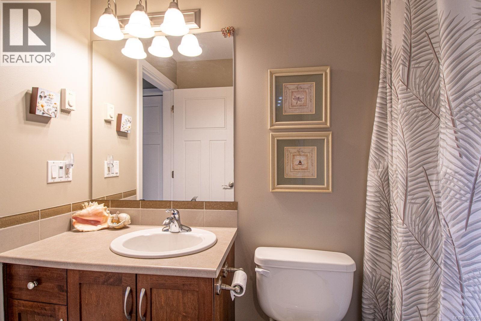 209 7088 West Saanich Road, Central Saanich