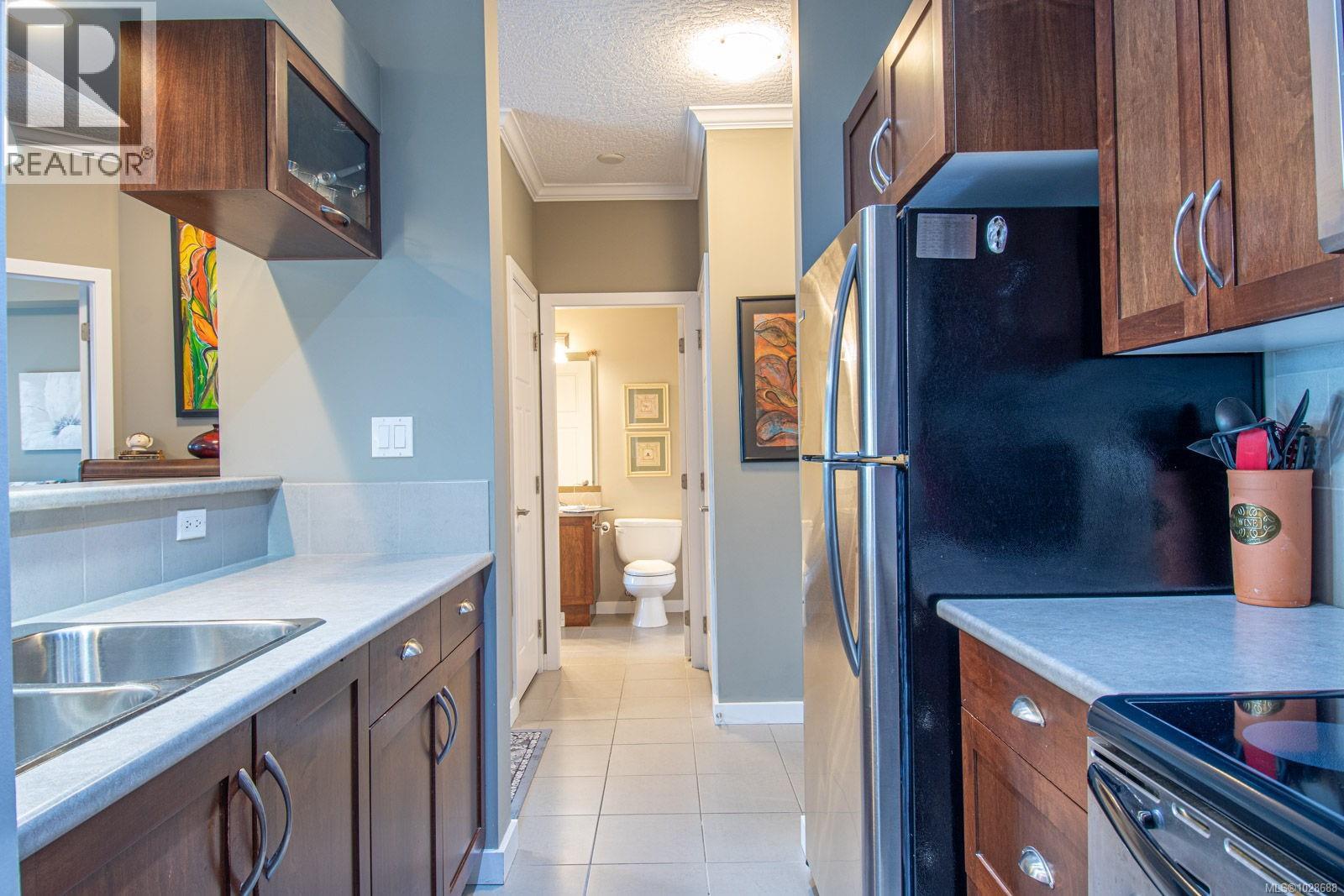 209 7088 West Saanich Road, Central Saanich