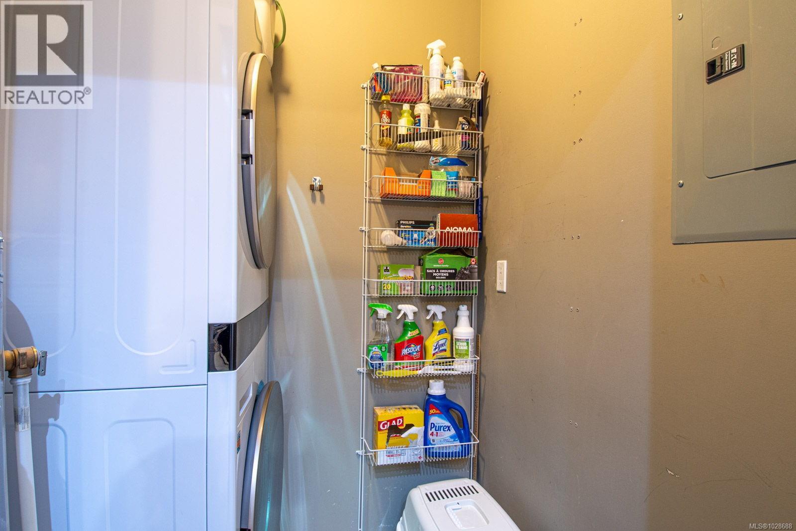 209 7088 West Saanich Road, Central Saanich