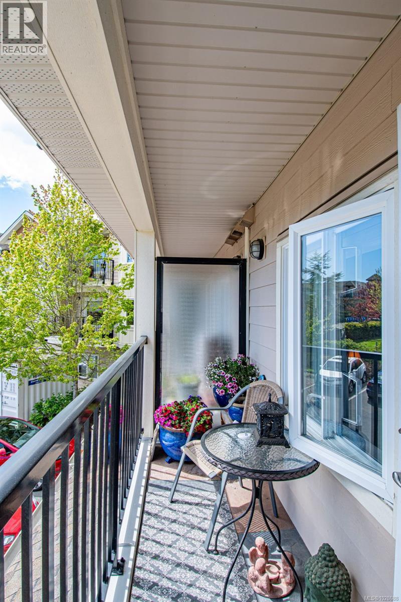 209 7088 West Saanich Road, Central Saanich