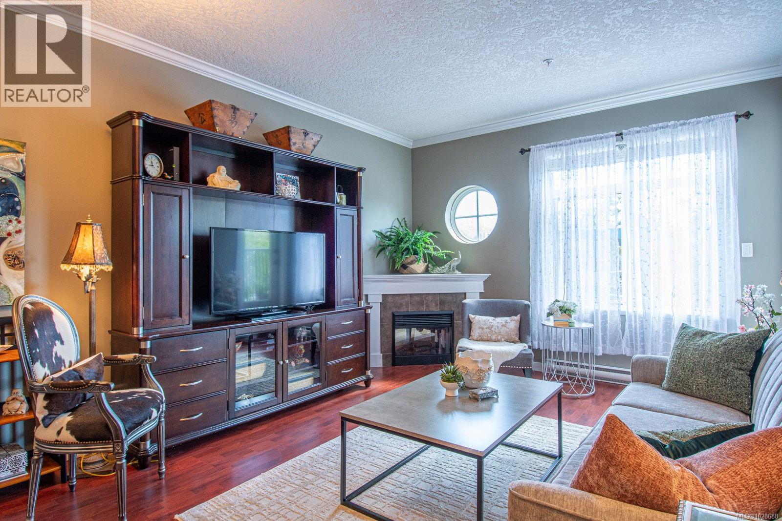 209 7088 West Saanich Road, Central Saanich