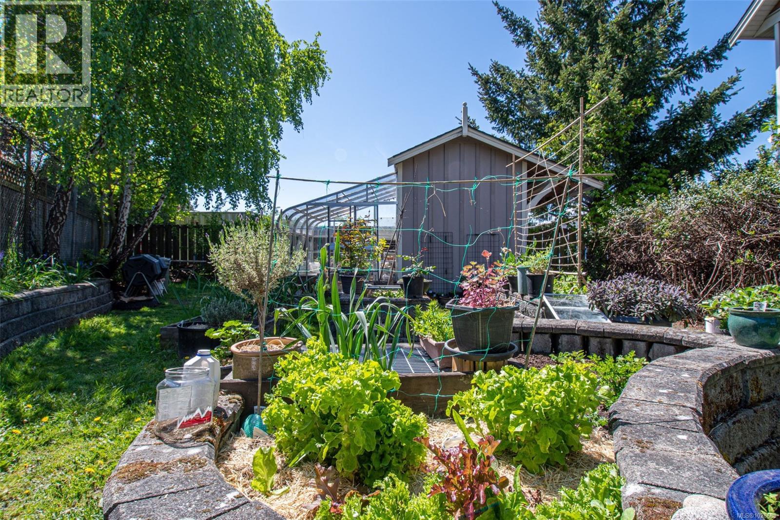 #209 7088 West Saanich Rd - 58