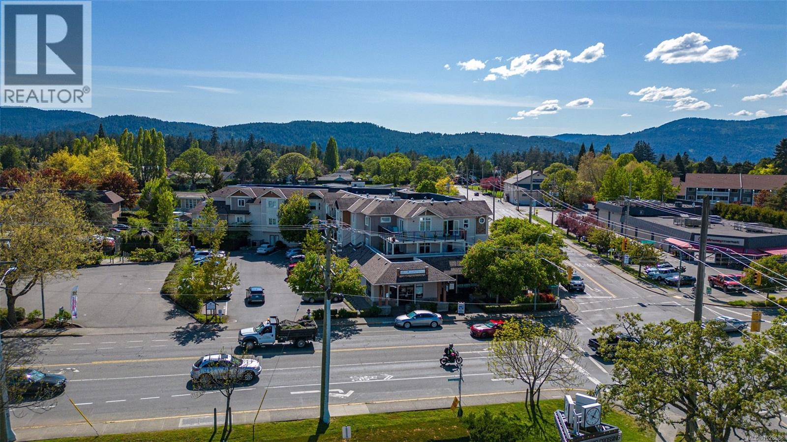 209 7088 West Saanich Road, Central Saanich