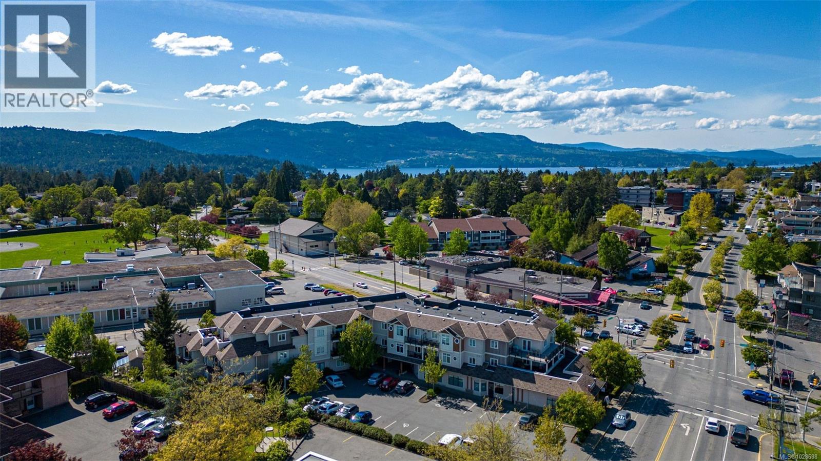 209 7088 West Saanich Road, Central Saanich