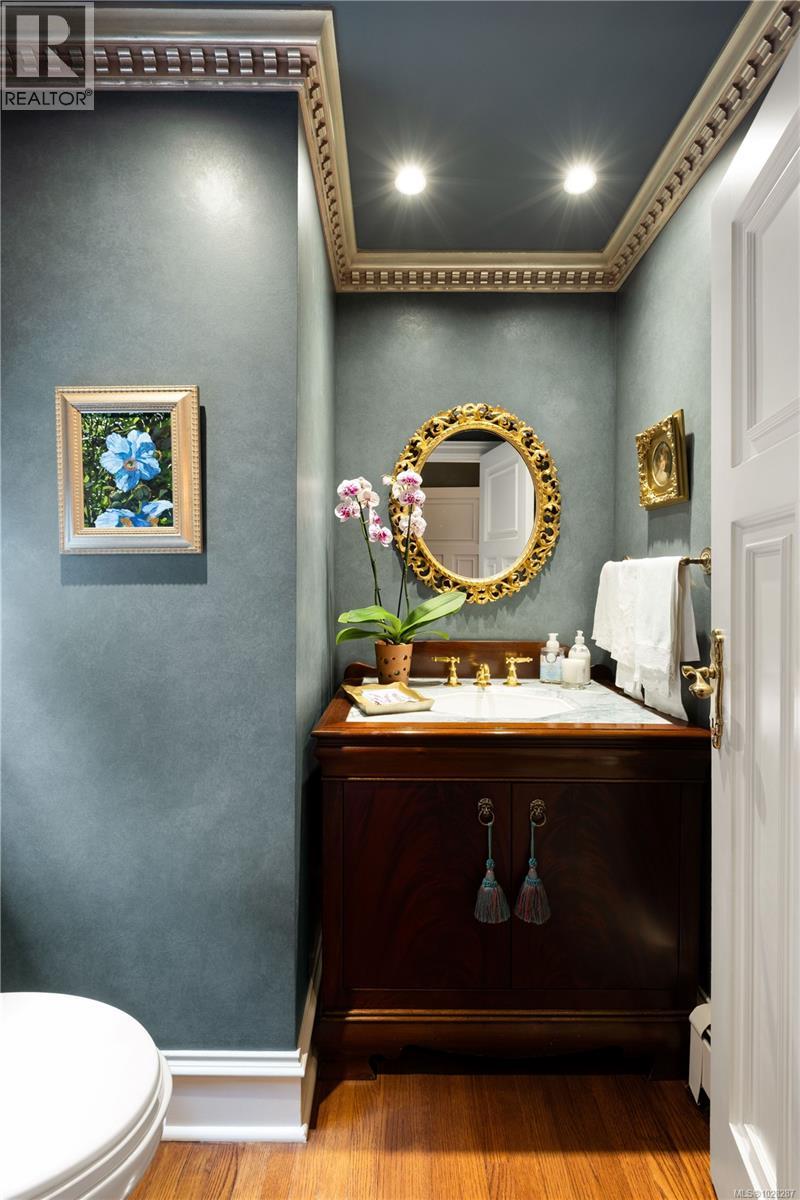 3475 UPPER TERRACE RD - 23