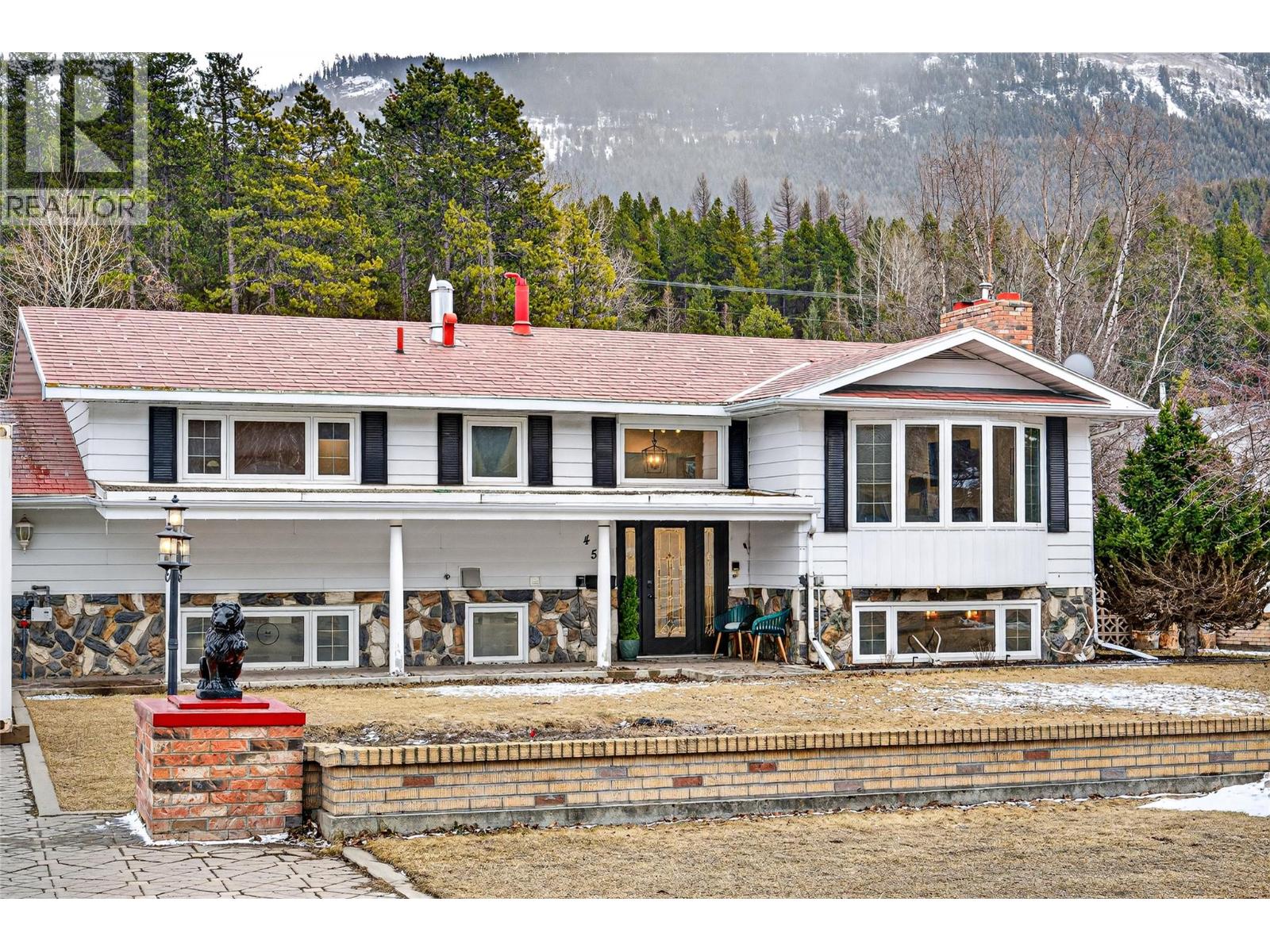 456 ENGELMANN SPRUCE Drive, Sparwood