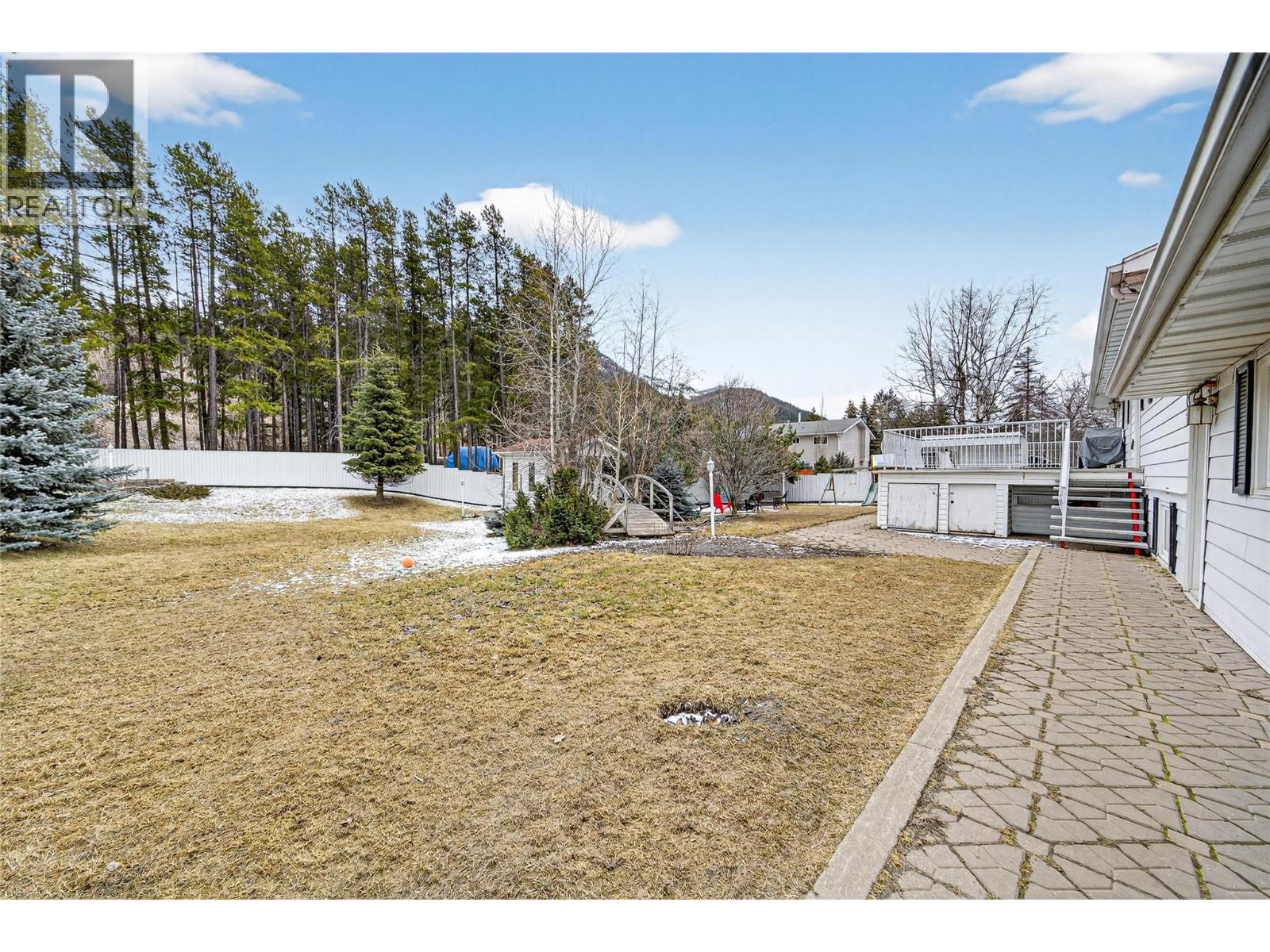 456 ENGELMANN SPRUCE Drive, Sparwood