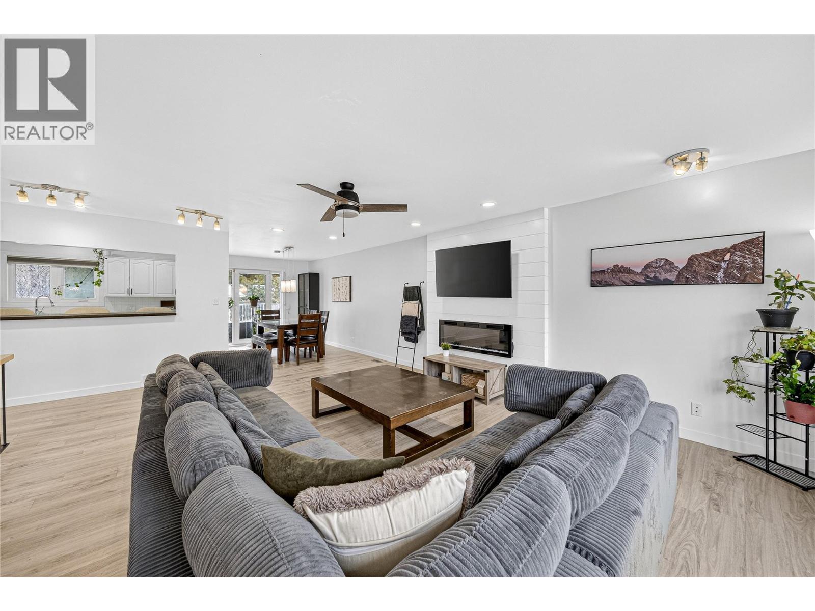 456 ENGELMANN SPRUCE Drive, Sparwood