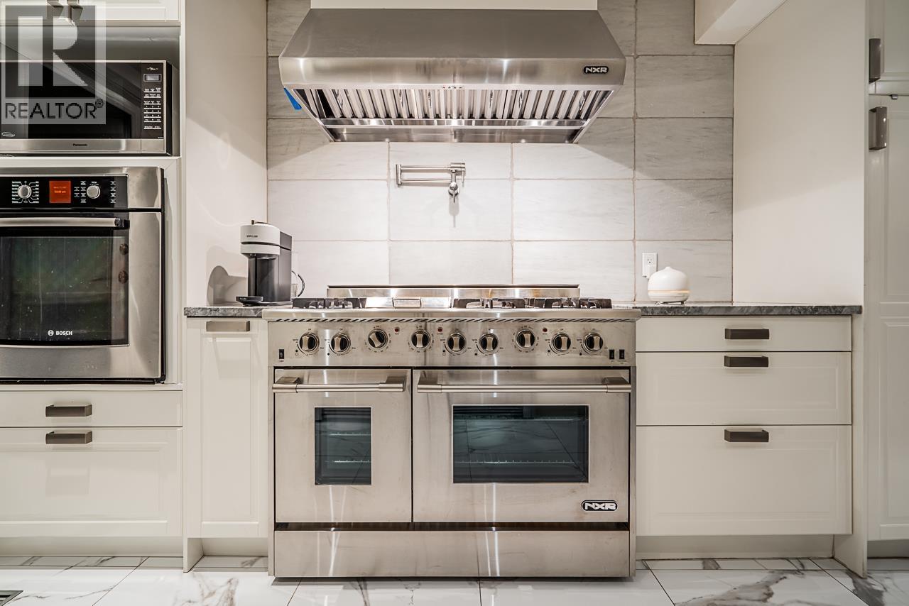 6446 MARINE DRIVE, Vancouver