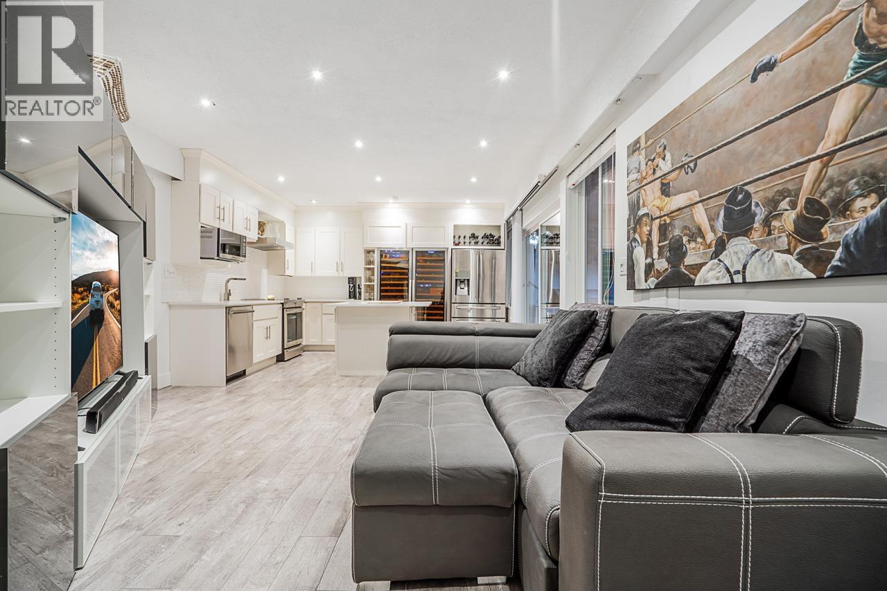 6446 MARINE DRIVE, Vancouver