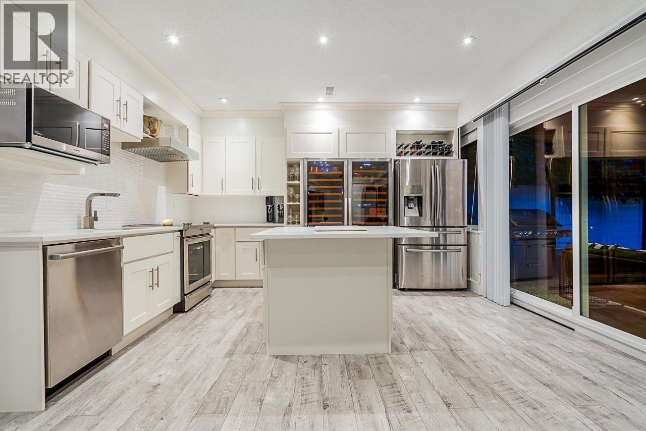 6446 MARINE DRIVE, Vancouver