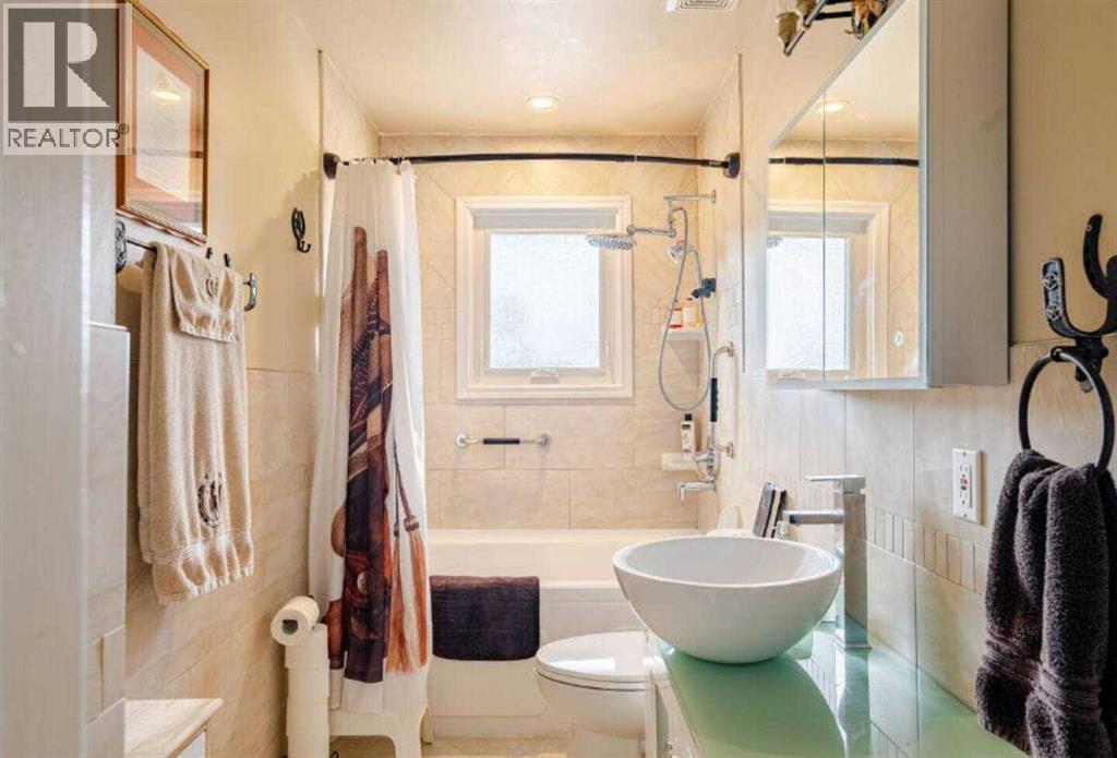 Single Family House Bungalow for Sale in   Street SE Forest Lawn Calgary 