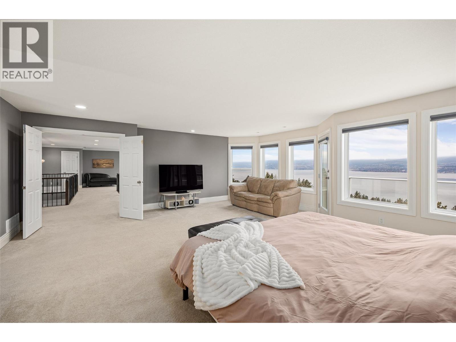 374 Quilchena Drive - 30