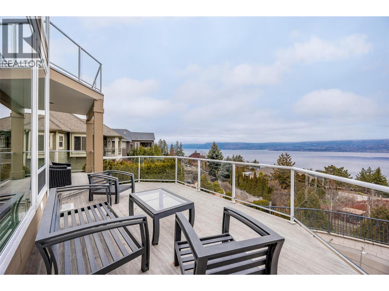 374 Quilchena Drive - 18