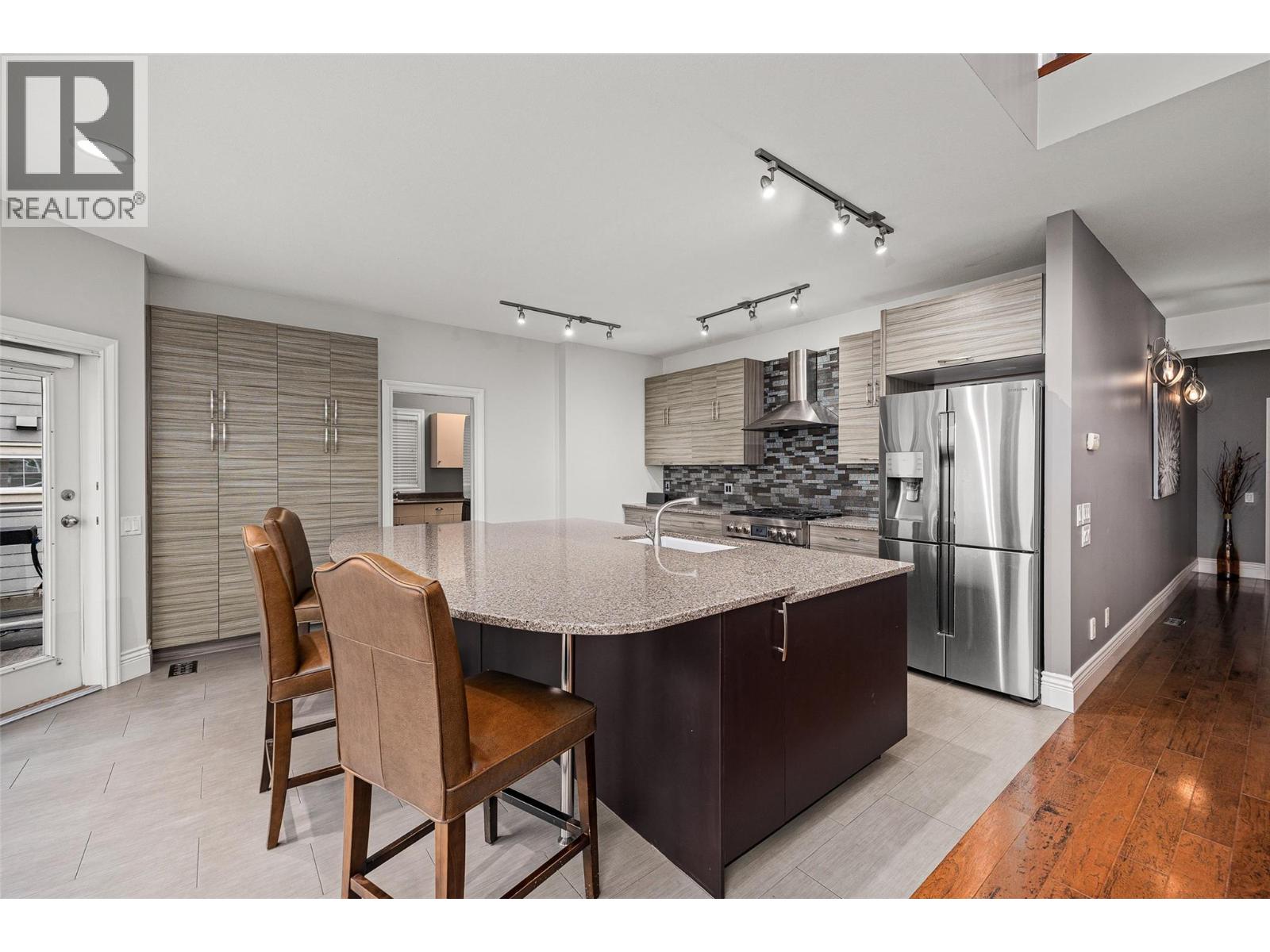374 Quilchena Drive - 13