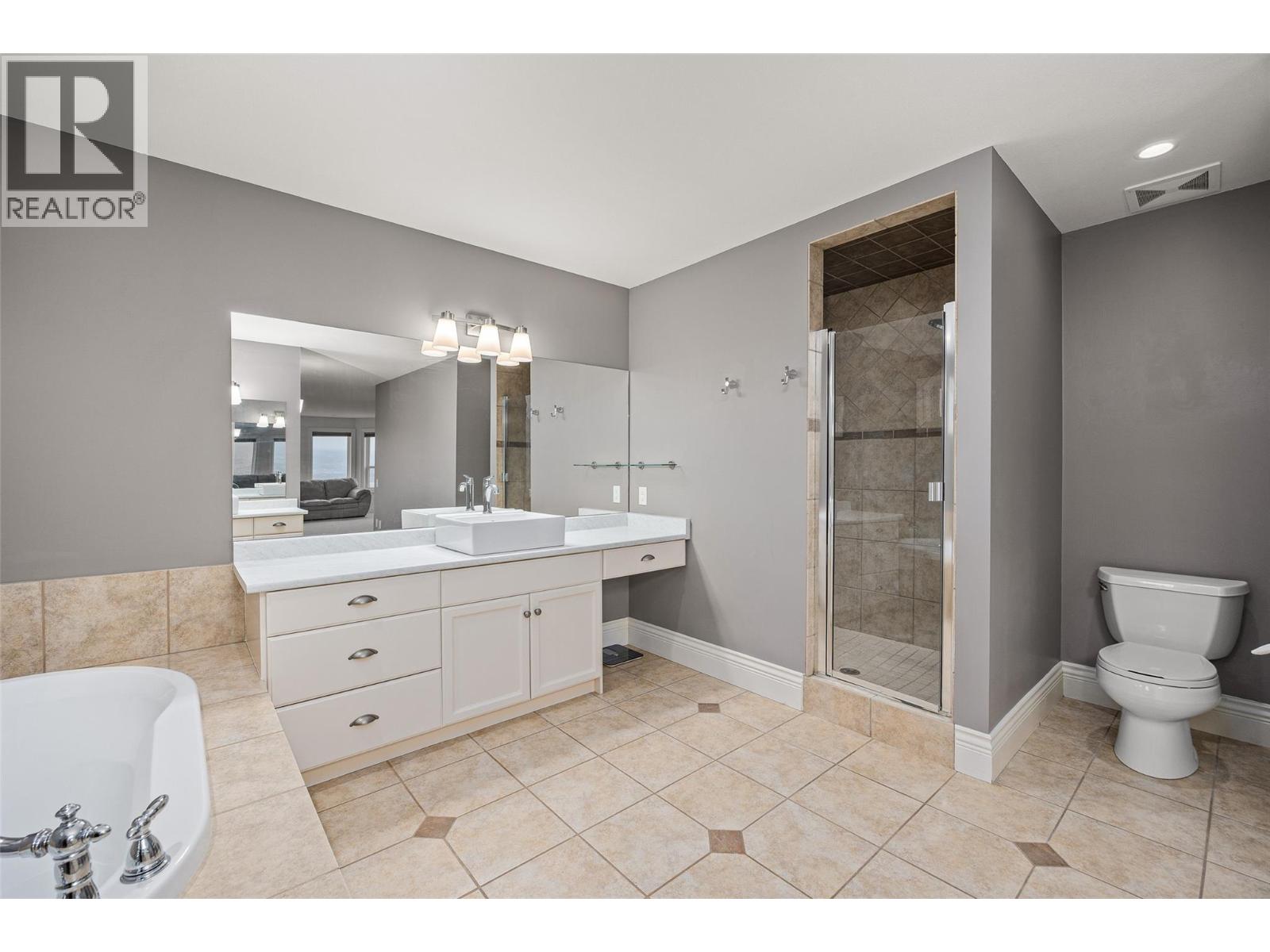 374 Quilchena Drive - 33