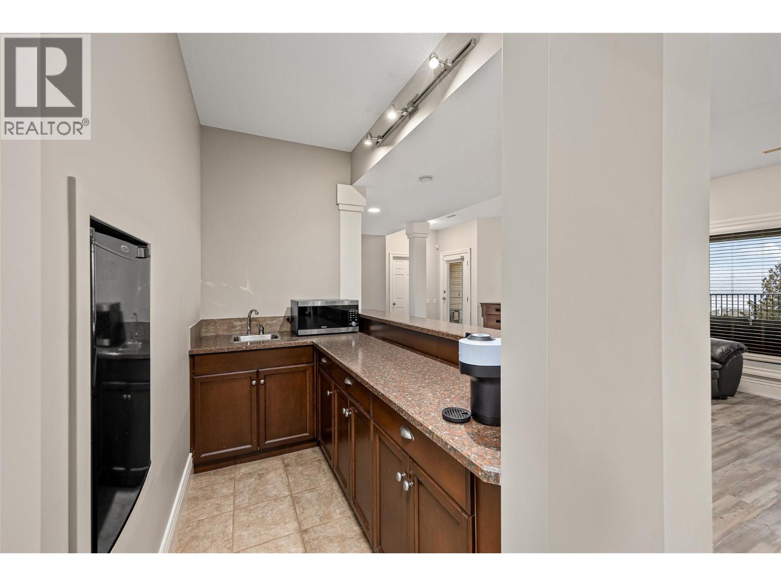 374 Quilchena Drive - 47