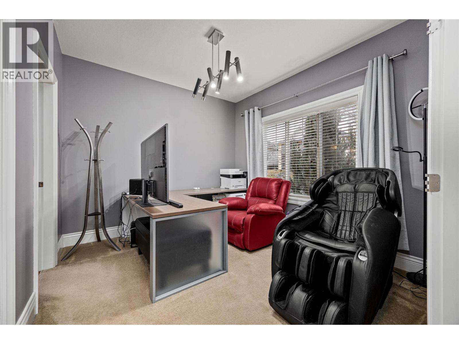 374 Quilchena Drive - 24
