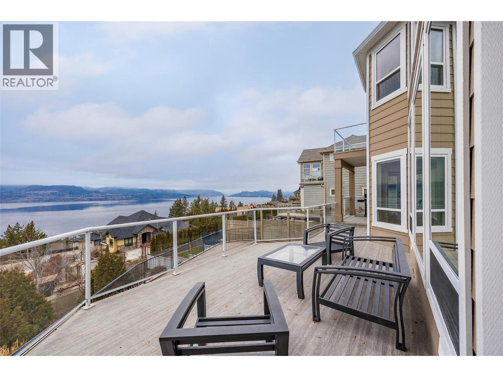 374 Quilchena Drive - 17