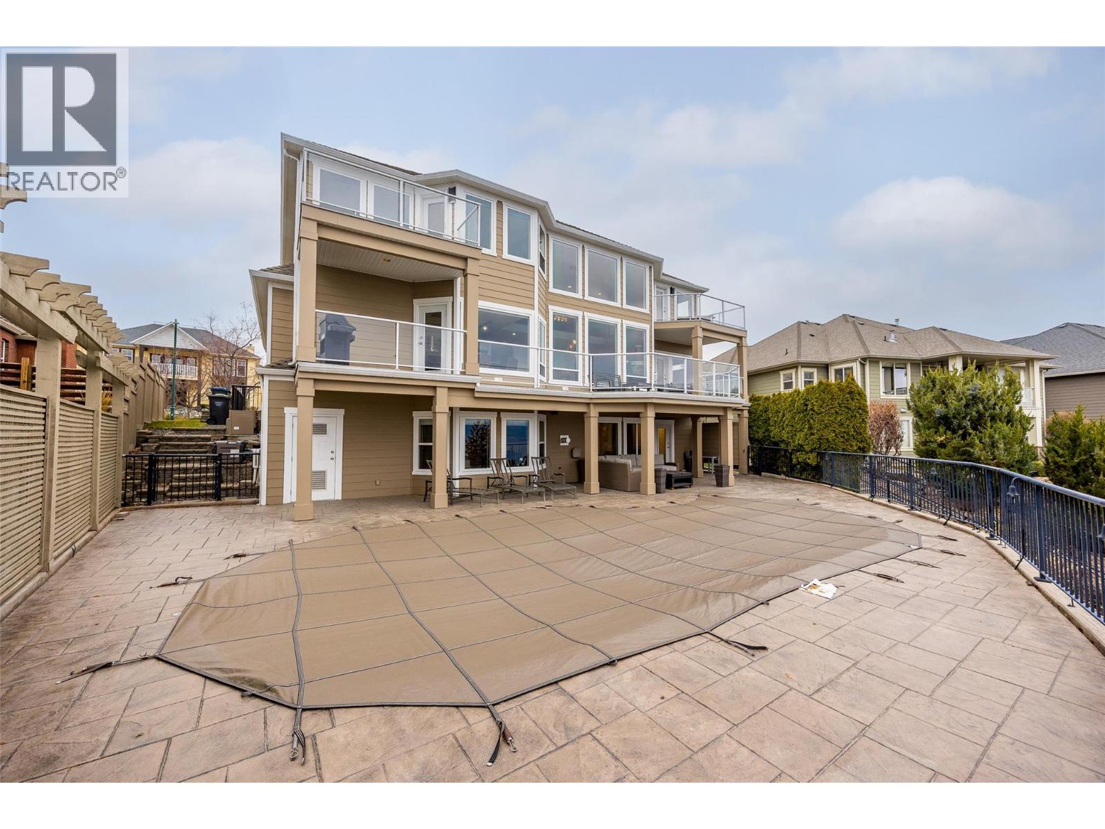 374 Quilchena Drive - 56