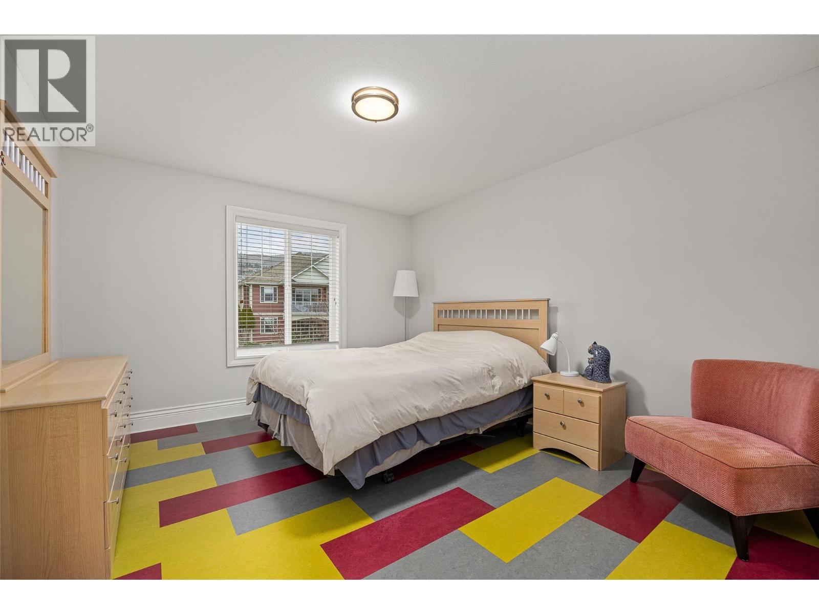 374 Quilchena Drive - 44