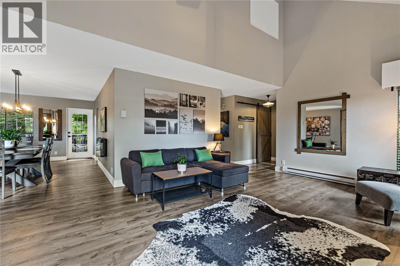 531 SUMMIT DR - Image 3