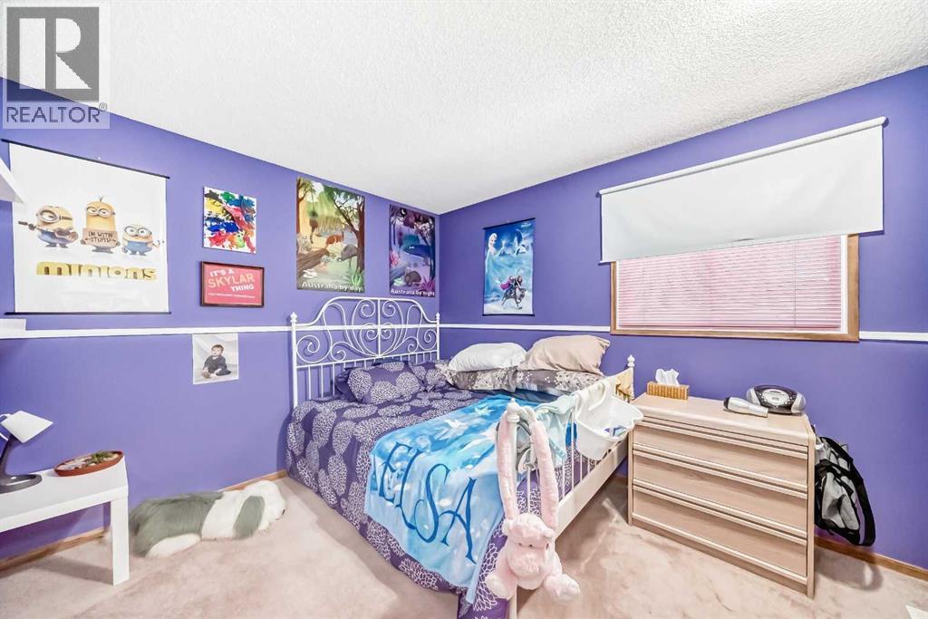 Single Family House 4 Level for Sale in  Martinwood Place NE Martindale Calgary 