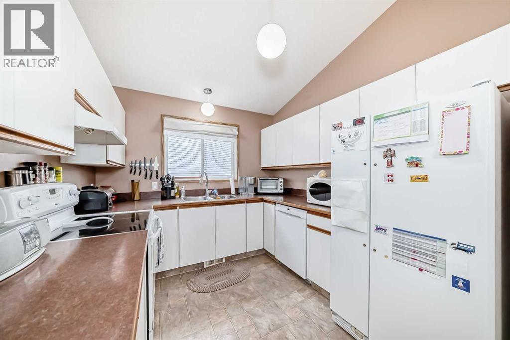 Single Family House 4 Level for Sale in  Martinwood Place NE Martindale Calgary 